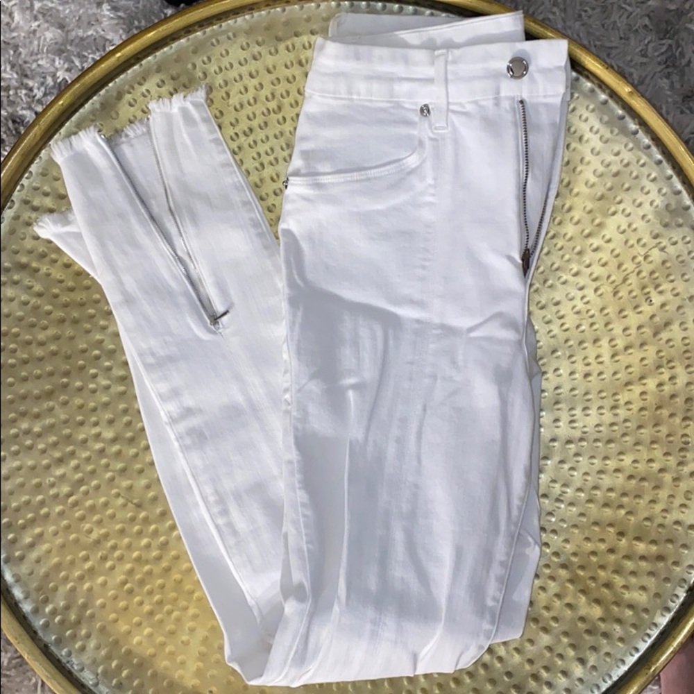 Good American jeans with zippers